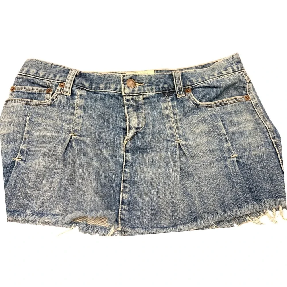 Abercrombie & Fitch Y2K Denim Mini Skirt Blue‎ Pleated Raw Hem Womens Size 6
